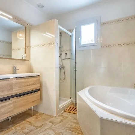 L'abeliano - House With Pool Near Uzs * Connaux