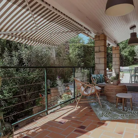 L'abeliano - House With Pool Near Uzs Дом отдыха Connaux