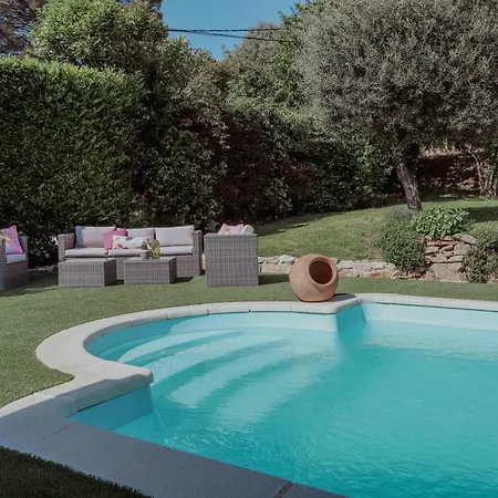 L'abeliano - House With Pool Near Uzs *