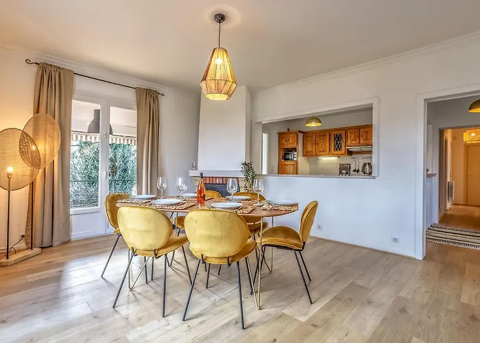 L'abeliano - House With Pool Near Uzes *
