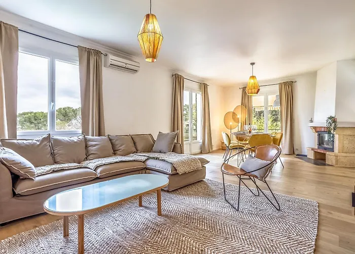 L'abeliano - House With Pool Near Uzes