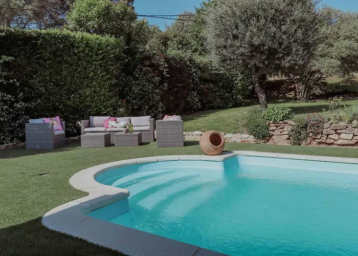 Ferienhaus L'abeliano - House With Pool Near Uzes
