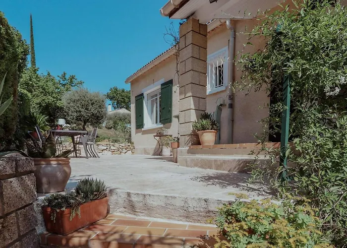 L'abeliano - House With Pool Near Uzes