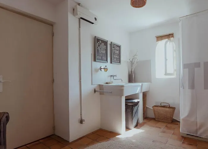 Ferienhaus L'abeliano - House With Pool Near Uzes