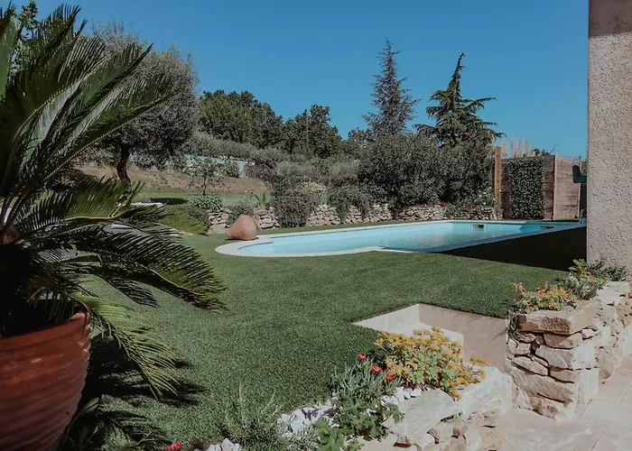 L'abeliano - House With Pool Near Uzes Connaux