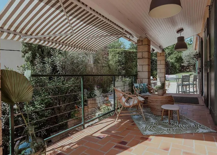 L'abeliano - House With Pool Near Uzes Connaux